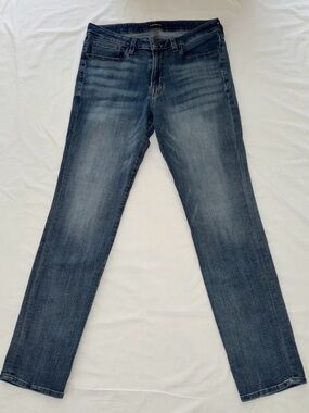 Men’s Express Athletic Slim Blue Jeans - 31x32 Medium Wash